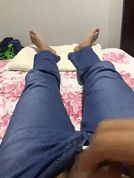 AgneloFly online show from January 2025 12:59:01 AM