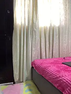 Snapshot of LunaShine_ chatting on February 2025 03:10:02 PM LunaShine online show from February 2025 03:10:02 PM