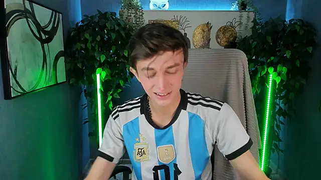 John Weasley online show from November 2025 11:54:01 AM