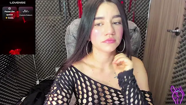 lilihot  online show from October 2025 04:13:02 PM