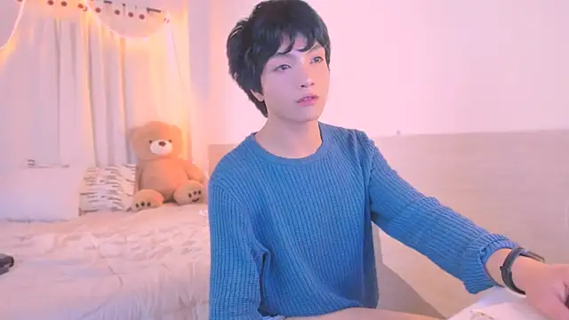 AllanYong18 online show from November 2025 05:19:01 AM