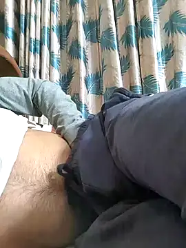 TOPMOON001 online show from February 2026 06:45:01 PM