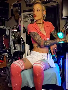 Snapshot of MissParadise40 chatting on November 2025 11:15:01 PM MissParadise40 online show from November 2025 11:15:01 PM