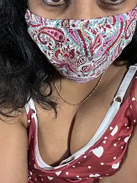 ArathyNambyarMallu online show from November 2025 04:24:01 PM