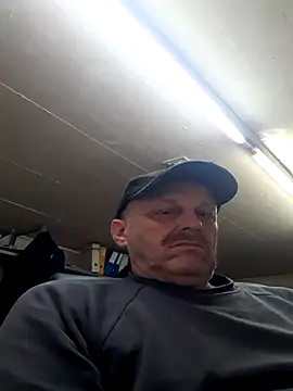 Schwach041967 online show from April 2026 04:08:01 PM