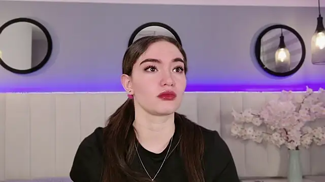 chelsea bolton  online show from July 2026 12:14:01 PM