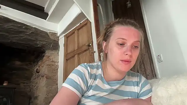 Ella-82 online show from June 2026 05:57:02 PM