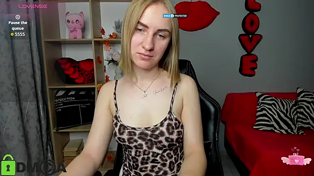 BeautyBlondy online show from November 2025 03:16:02 PM