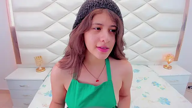 MiaQueen021 online show from January 2025 06:20:02 PM