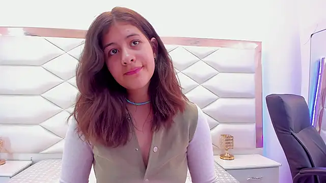 MiaQueen021 online show from February 2025 03:36:02 PM