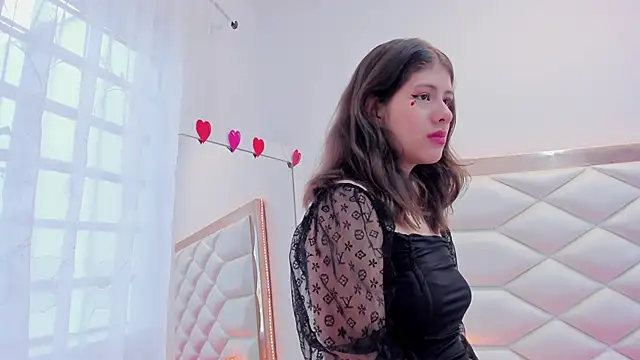 MiaQueen021 online show from March 2025 01:12:02 PM