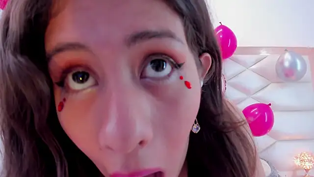 MiaQueen021 online show from March 2025 04:18:02 PM