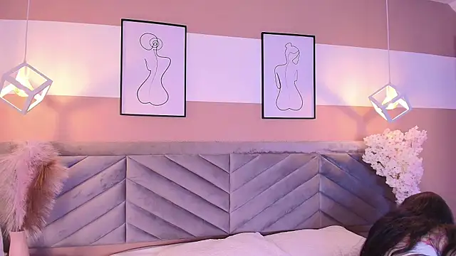  Cristal Collins online show from February 2025 12:01:02 PM