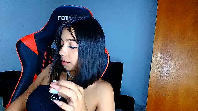 Rousse violett online show from February 2026 01:14:01 AM