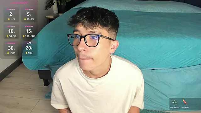 Snapshot of tim__fox chatting on May 2026 12:00:01 PM tim fox online show from May 2026 12:00:01 PM