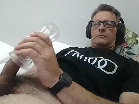 Snapshot of itsmeyes69 chatting on March 2026 09:20:02 PM itsmeyes69 online show from March 2026 09:20:02 PM