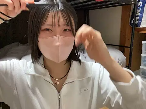 Snapshot of sakuchaaa_2525 chatting on January 2025 02:39:01 PM sakuchaaa 2525 online show from January 2025 02:39:01 PM