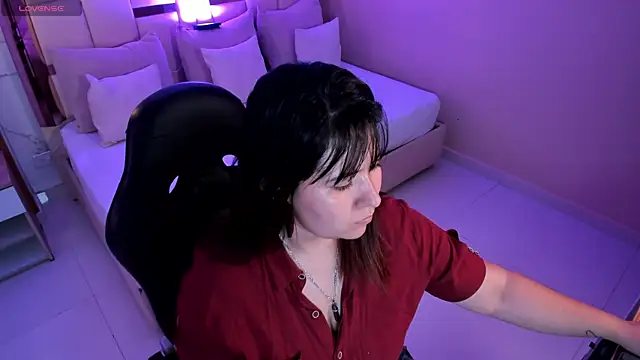 zoes milee online show from November 2025 11:03:01 AM