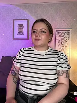 Veronica simons online show from July 2026 09:35:02 PM