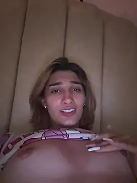 Snapshot of Queensara_ chatting on March 2025 05:23:02 AM Queensara  online show from March 2025 05:23:02 AM