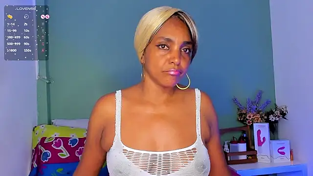 LovelyNickii online show from February 2025 06:56:01 PM
