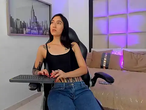 Snapshot of MeganPresleyy chatting on May 2026 08:49:02 PM MeganPresleyy online show from May 2026 08:49:02 PM