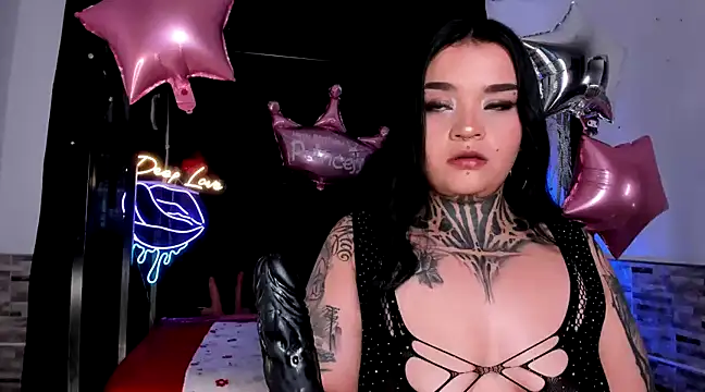 amyswallow7 online show from March 2025 10:16:01 PM