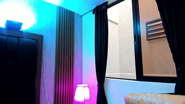 Elise-Leyton online show from November 2025 06:06:02 PM