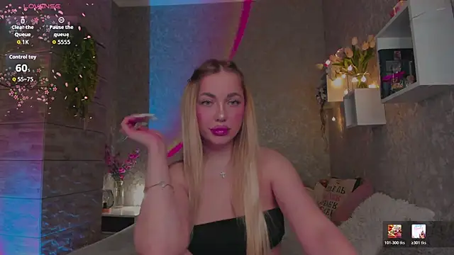 Mika Rayy online show from May 2026 08:14:02 PM