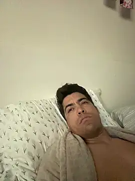 estremo06 online show from March 2026 03:32:01 AM