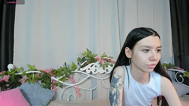 Amelia skyy online show from March 2026 04:40:02 AM