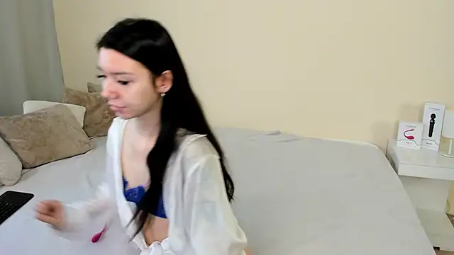 Amelia skyy online show from April 2026 01:47:02 AM