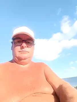 Snapshot of MountJohnXL chatting on March 2025 05:18:01 PM MountJohnXL online show from March 2025 05:18:01 PM