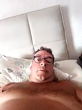 Snapshot of MountJohnXL chatting on March 2025 09:55:01 AM MountJohnXL online show from March 2025 09:55:01 AM