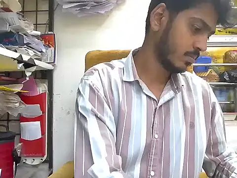 Snapshot of cute_modell chatting on October 2025 12:14:02 PM cute modell online show from October 2025 12:14:02 PM