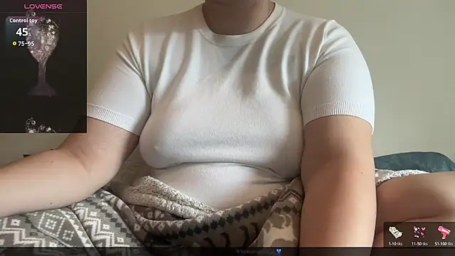 Snapshot of Teasingsarah chatting on September 2025 11:59:02 AM Teasingsarah online show from September 2025 11:59:02 AM