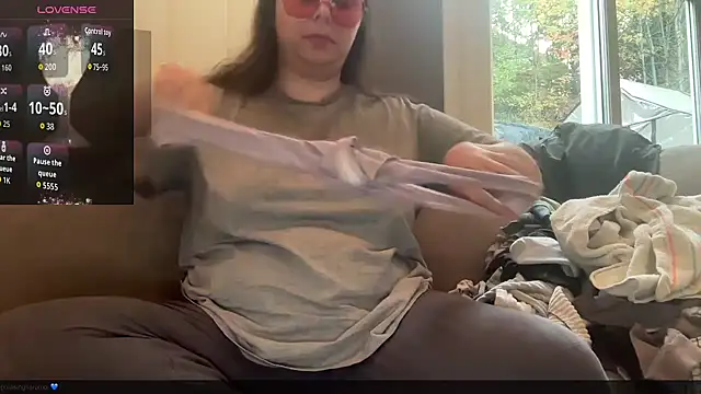 Snapshot of Teasingsarah chatting on September 2025 04:23:02 PM Teasingsarah online show from September 2025 04:23:02 PM