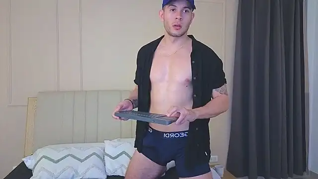 Snapshot of mr_danni chatting on July 2026 05:53:02 AM mr danni online show from July 2026 05:53:02 AM