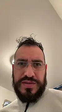 Snapshot of leonardohot1987 chatting on January 2025 07:53:02 PM leonardohot1987 online show from January 2025 07:53:02 PM