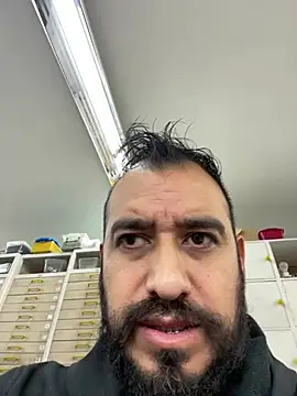 Snapshot of leonardohot1987 chatting on January 2025 05:20:01 PM leonardohot1987 online show from January 2025 05:20:01 PM