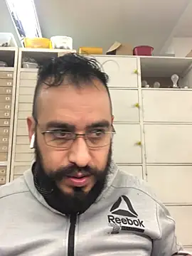 Snapshot of leonardohot1987 chatting on February 2025 04:36:01 PM leonardohot1987 online show from February 2025 04:36:01 PM