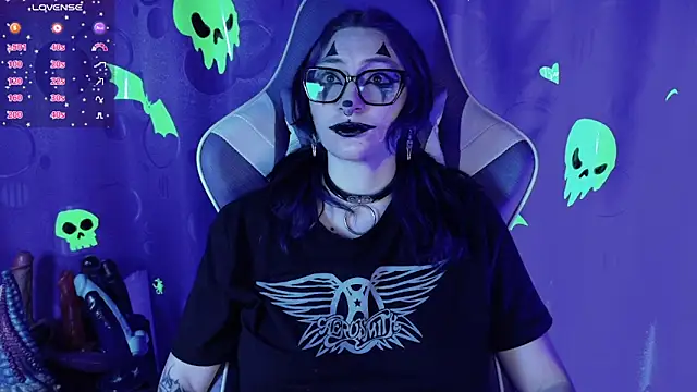 Kimlennox  online show from March 2026 01:38:01 PM