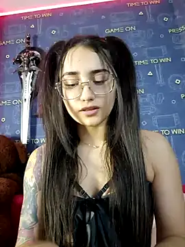 Snapshot of LittleX_Angel chatting on February 2025 12:03:02 PM LittleX Angel online show from February 2025 12:03:02 PM