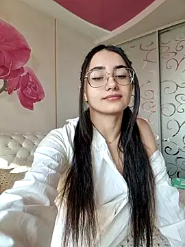 Snapshot of LittleX_Angel chatting on February 2025 05:34:02 AM LittleX Angel online show from February 2025 05:34:02 AM