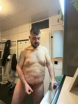 Mike3821 online show from March 2026 04:26:01 AM