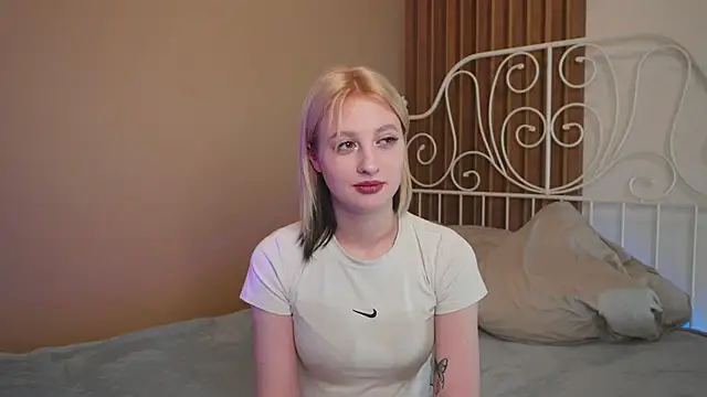 milasmiu online show from January 2025 06:27:02 PM