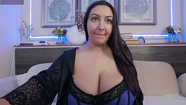 Snapshot of BustyEva_ chatting on March 2025 10:33:02 AM BustyEva online show from March 2025 10:33:02 AM