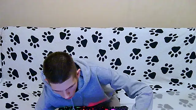 Lester Broo online show from April 2026 10:23:02 PM