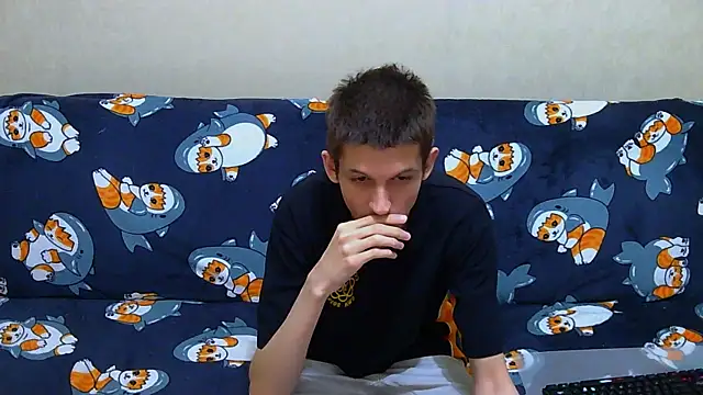 Lester Broo online show from May 2026 02:42:01 AM