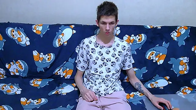 Lester Broo online show from June 2026 03:05:02 AM
